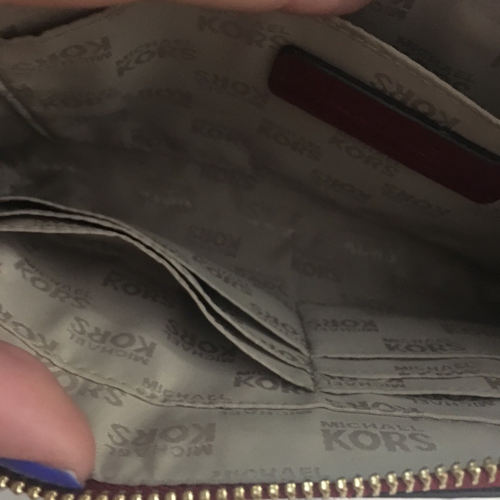 Micheal Kors Clutch - Picture 6 of 6